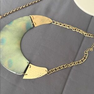 Elegant Gold and Green Necklace